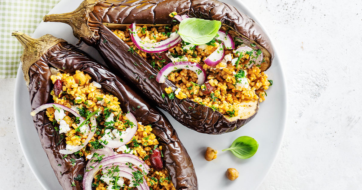 Sommerrezept: Gebackene Auberginen mit Bulgur &amp; Feta